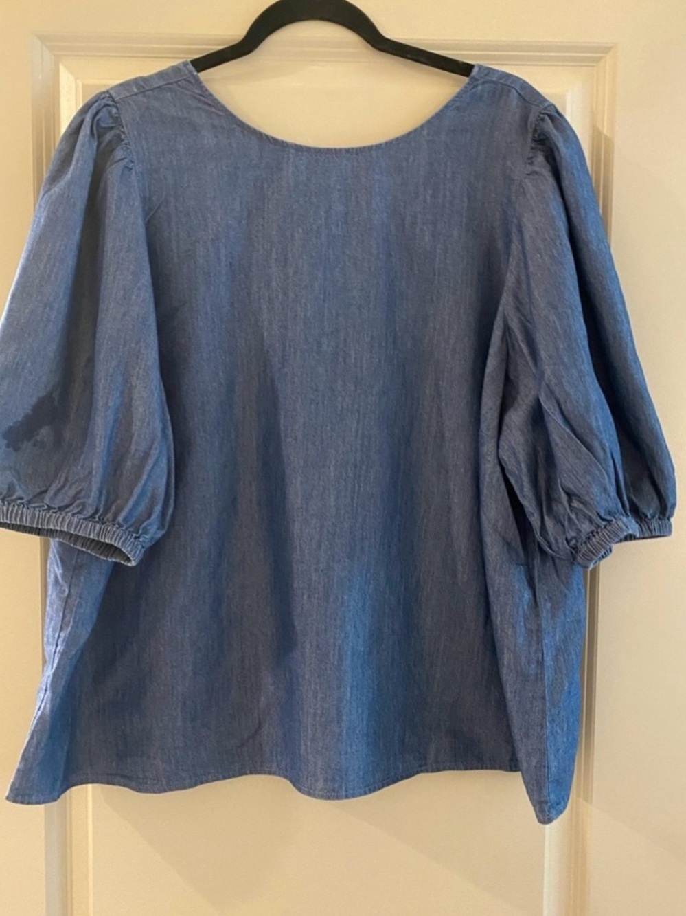 Eloquii Chambray Puff Sleeve Top in Light Blue